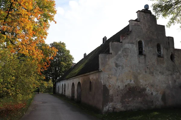 Old Antique Stone Barn Latvian Village Auce Autumn Trees October — Stock Photo, Image