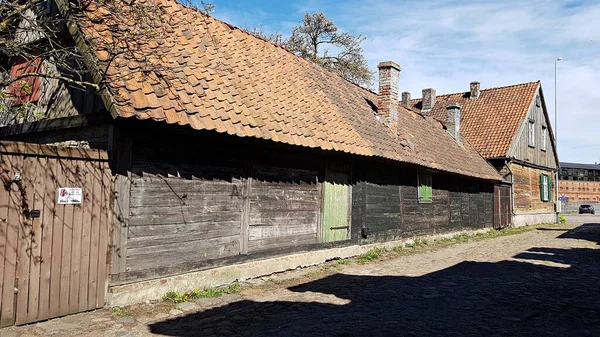 Streets Latvian City Liepaja Old Wooden Houses April 2020 — Stock Photo, Image