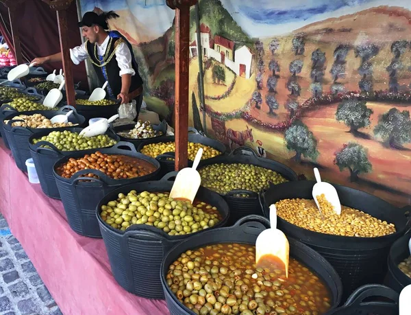 Many Different Varieties Olives Large Vats City Market Spanish City — Stock Photo, Image