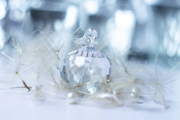 White Christmas Ball Garland Lights Bokeh — Zdjęcie stockowe