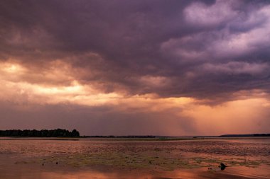 Denizde gün batımı