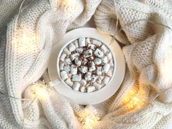 Vista Dall Alto Della Tazza Bianca Cacao Caldo Con Marshmallow — Foto Stock