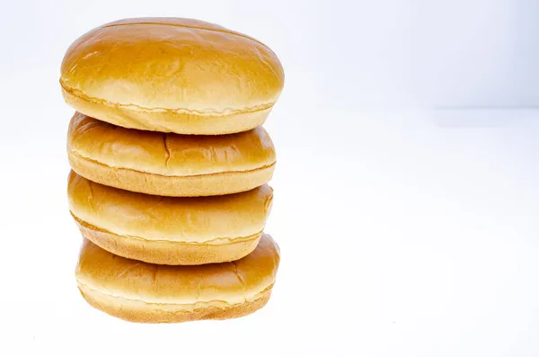 Bollos Redondos Hamburguesa Aislados Sobre Fondo Blanco Estudio Foto —  Fotos de Stock