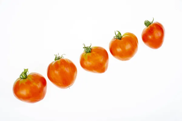 Rote Tomaten Herzform Auf Weißem Hintergrund Studioaufnahme — Stockfoto