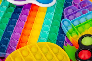 Farklı basit gamzeler, patlat. Çocuklar ve yetişkinler için modaya uygun ve modern stres önleyici oyuncaklar.