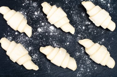 Puf böreği, donmuş kruvasan. Stüdyo Fotoğrafı.