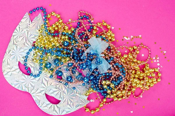 Color Mardi Gras Beads Masks Bright Background Photo — Stock Photo, Image