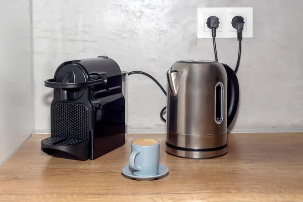 Kitchen Equipment New Large Modern Electric Kettle Coffee Machine Cup — ストック写真