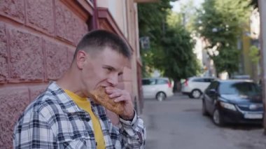 Öğle yemeği vakti.