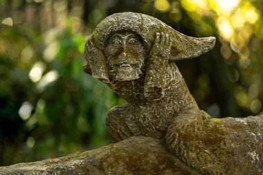 Ubud Ormanı 'nda taş maymun heykeli Bali Endonezya' da