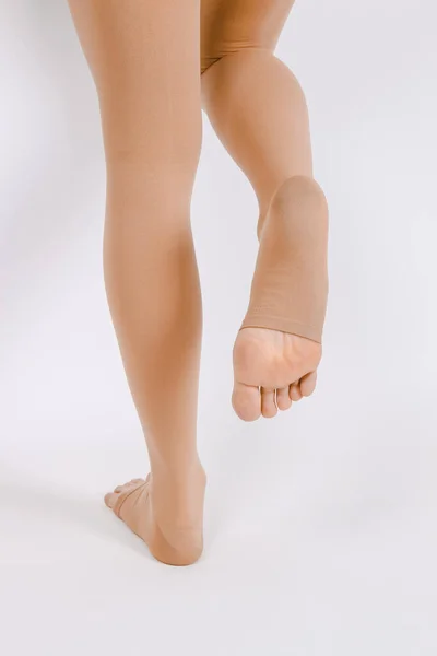 Manguera de compresión. Medias de compresión médica y medias para venas varicosas y terapia venosa. Calcetines para hombre y mujer. Tejidos de compresión clínica. Mallas de maternidad confort para mujeres embarazadas — Foto de Stock