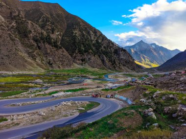 Jalkhand ve Tiger Peak On, Naran, Pakistan 'da Güzel Manzara Vadisi Yolu Yakalandı (23.09.21)
