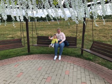 Salıncakta sallanmak bir zevktir