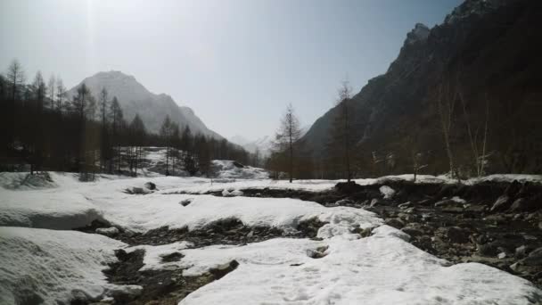 Big Empty Valley Alps Sunny Day Snowstorm — Vídeos de Stock