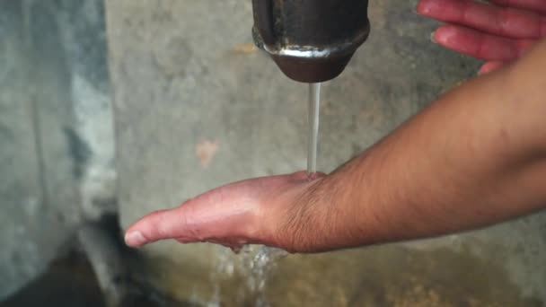 Close Arm Washing Fountain — Stock Video