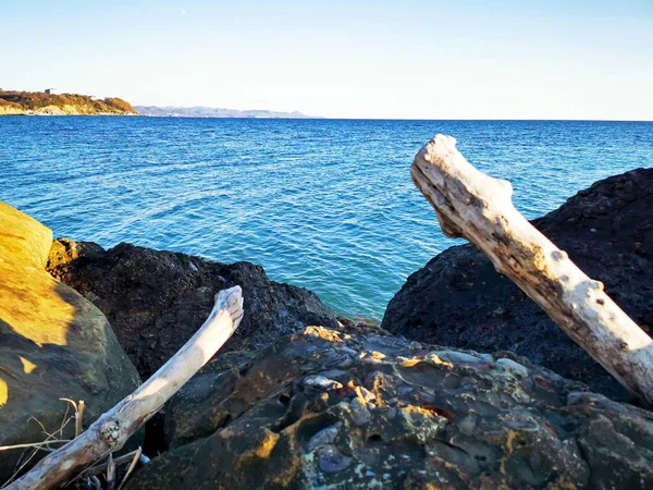 Kieselsteine Meer Seidig Blaue Meereswellen Von Langer Belichtung Steine Der — Stockfoto