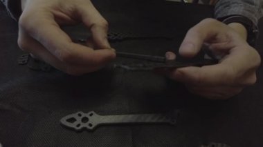 FPV kuadkopteri için karbon çerçeve montajı, 5 inç, masada siyah çerçeve, dört kiriş, inşaatçı, cıvata, fındık.