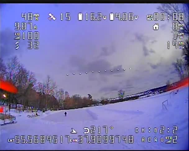 Uçan Bir Dronun Geniş Mercekli Nehir Manzaralı Beyaz Hava Aracı — Stok video