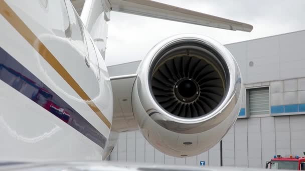 Business jet turbine — Stock Video