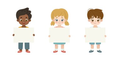 Elinde boş pankart tutan mutlu çocuklar. Çizgi filmdeki çocuklar boş kağıt gösteriyorlar..