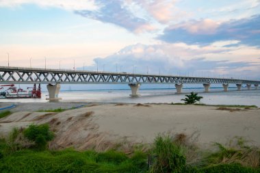 Padma Köprüsü, Bangladeş Padma Nehri 'nde.