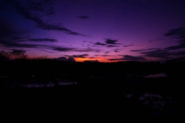 Dramatik Renkli Gün Batımının Güzel Manzarası