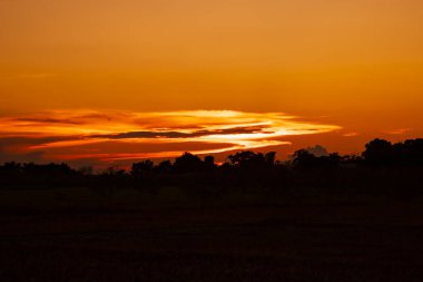 Dramatik Renkli Gün Batımının Güzel Manzarası