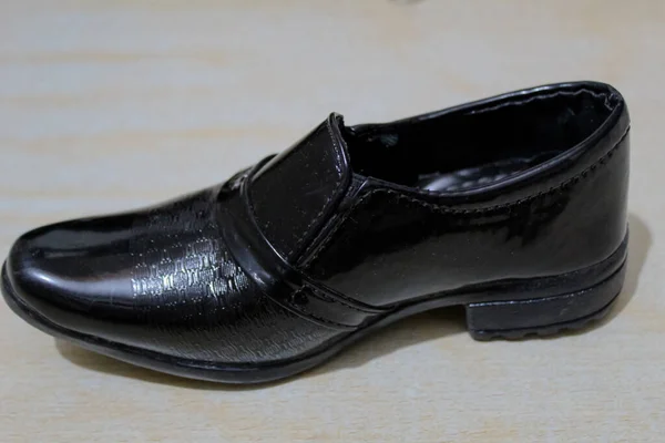 Sapato Cor Preta Para Crianças Calçado Fundo Cor Pele — Fotografia de Stock