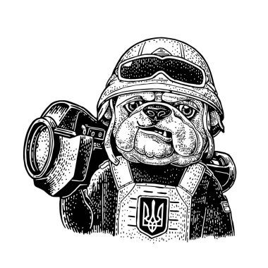 Kask ve çelik yelek giymiş köpek asker bir tanksavar tutuyor. Vektör el, siyah vintage oyma. Beyaz arka planda izole edilmiş. Poster ve tişört için.
