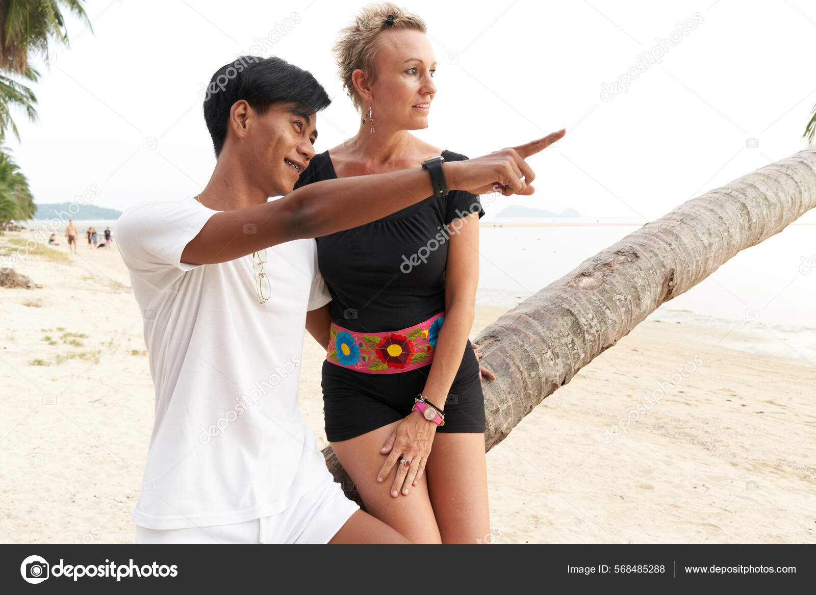 Naturalist family at beach-excellent porn