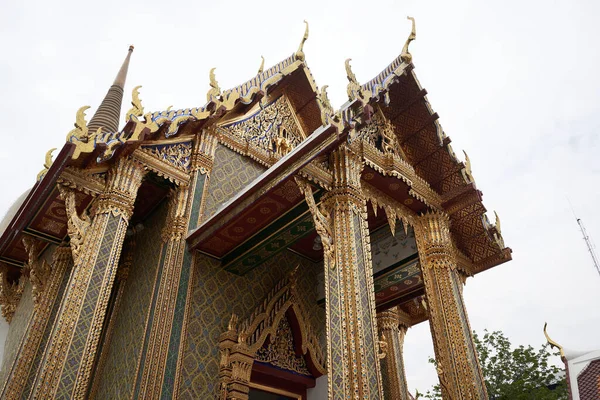 Bangkok Thailand Fefebruary 2022 Upper Part Entrance Buddhist Temple Ornamented — стоковое фото