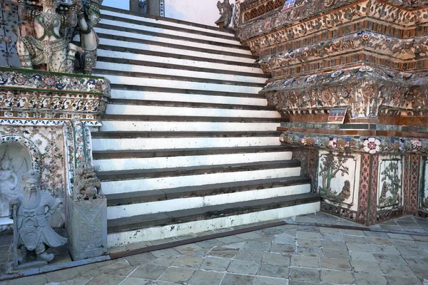 Trappen Van Boeddhistische Tempel Van Wat Arun Thailand — Stockfoto