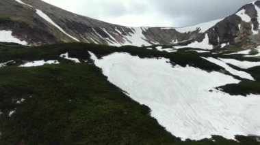 Huge mountain spaces. Snow-capped peaks. Carpathian mountains. Chornohora. Shpytsi.