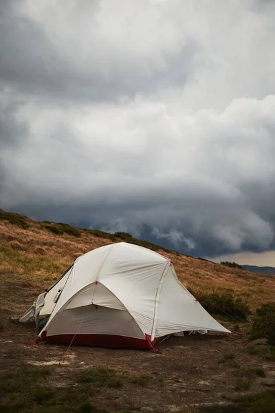 White Tent Meadow View Mountain Range Rain Clouds Front Carpathian — Stockfoto