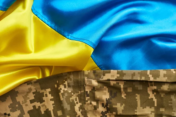 Bandeira Ucrânia Uniforme Militar Soldado Ucraniano Forças Armadas Ucrânia — Fotografia de Stock