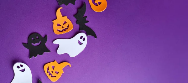 Halloween Decorations Pumpkins Candy Purple Background Halloween Party Greeting Card — Stock Photo, Image