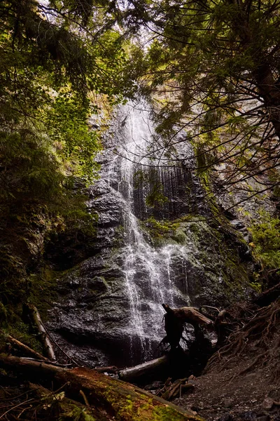 Yalynskiy Waterfall Marmaros Region Carpathian Mountain Ukraine Walking Hiking Trails — Photo