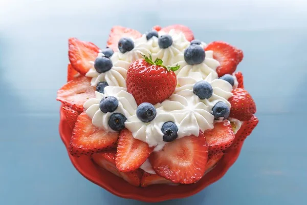 Çok lezzetli ve iştah açıcı bir pasta.