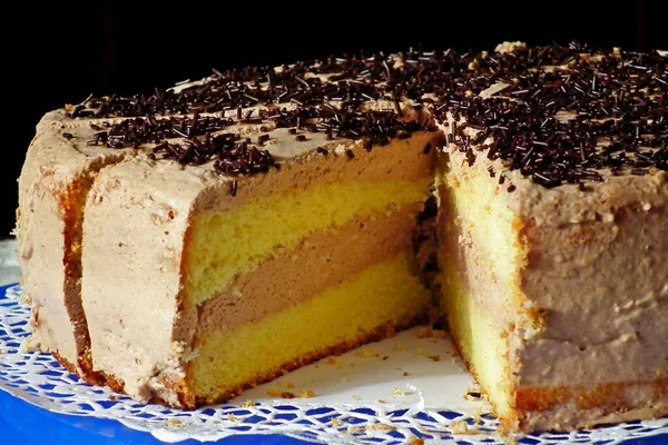 Çok lezzetli ve iştah açıcı bir pasta.