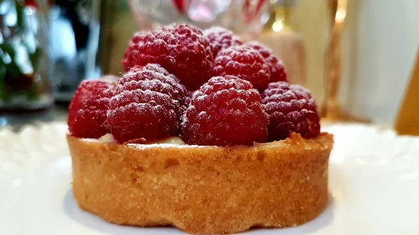 Çok lezzetli ve iştah açıcı bir pasta.