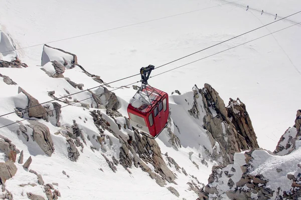 Niesamowite Widoki Jazdę Kolejką Śnieżnych Alpach — Zdjęcie stockowe