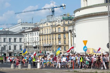 Varşova, Polonya - 27 Temmuz 2014: Ukrayna 'daki Rus işgaline karşı bir protesto