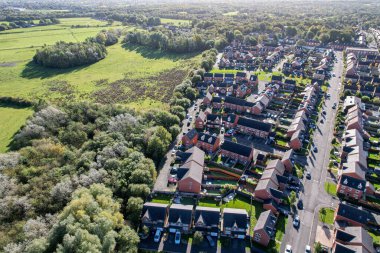 İngiltere 'deki konutların havadan görünüşü. Direk uydu görüntülerine bakıyorum. İngiliz mahallesi.