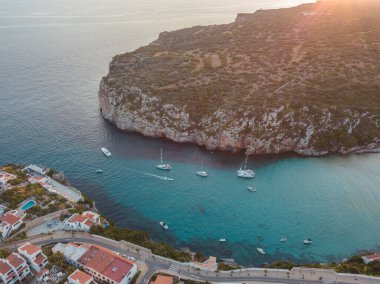 İnsansız Hava Aracı Havuz Evleri İspanya Balear Adası Menorkası