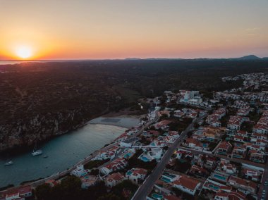 İnsansız Hava Aracı Havuz Evleri İspanya Balear Adası Menorkası