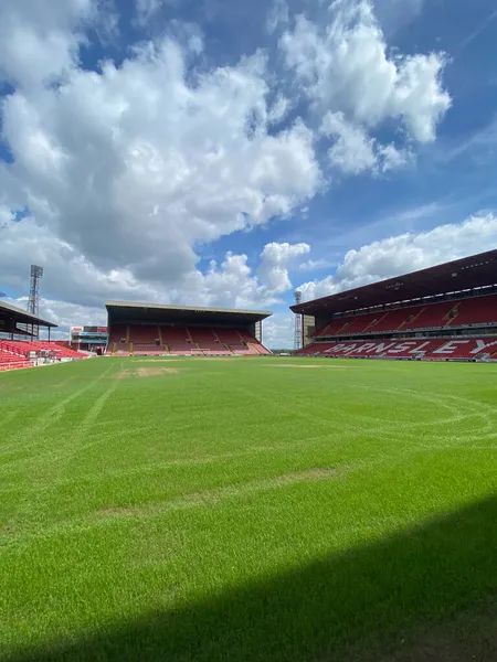 Barnsley Futbol Kulübü FC
