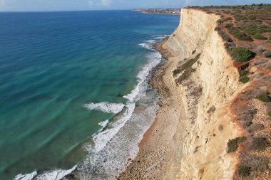 Hava manzaralı balıkçılar Portekiz 'e doğru yol alıyorlar Porto Bayan Praia da Luz plajı Rocha Negra