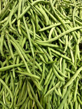 Endonezya 'daki nohut ya da Buncis (genel olarak fasulye için Hollanda boontjes), çeşitli kült Phaseolus vulgaris' lerin yenilebilir baklagilleridir..