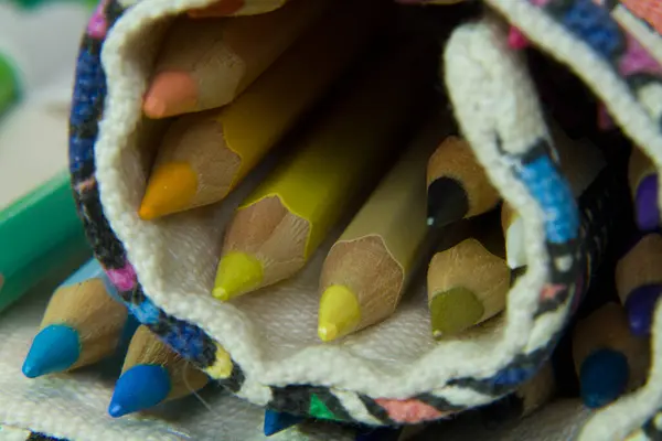 Textilní Tužka Obsahuje Sadu Barevných Tužek — Stock fotografie
