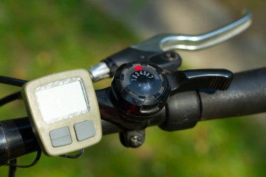 Bisiklet vites değiştiricisinin görüntüsünü kapat